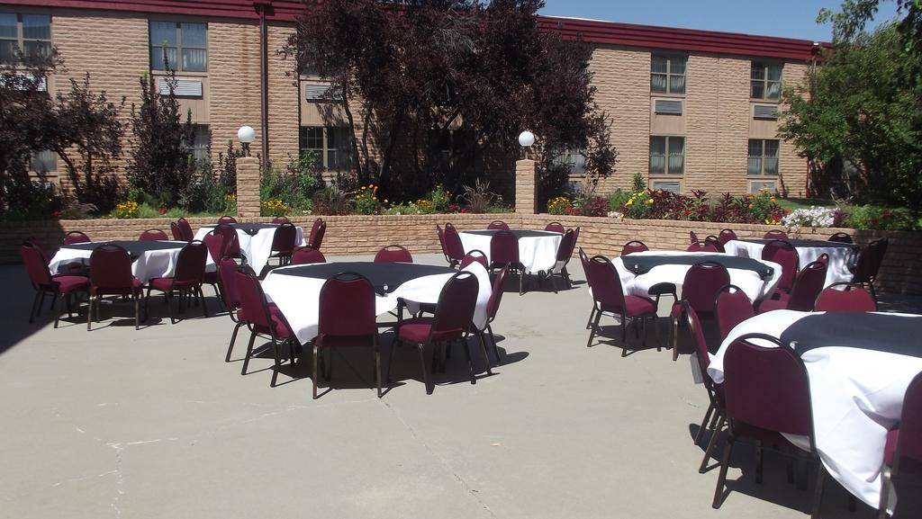 Douglas Inn And Conference Center Exterior foto
